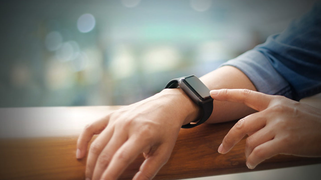 apple watch vs fitbit inspire hr